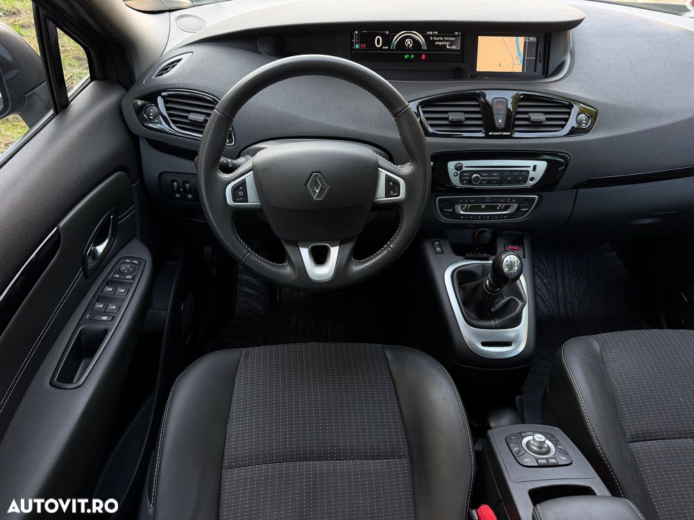 Renault Scenic 2012 photo 4