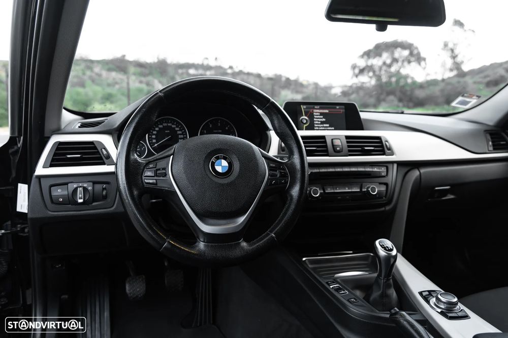 BMW 320 d Blue Performance - 29