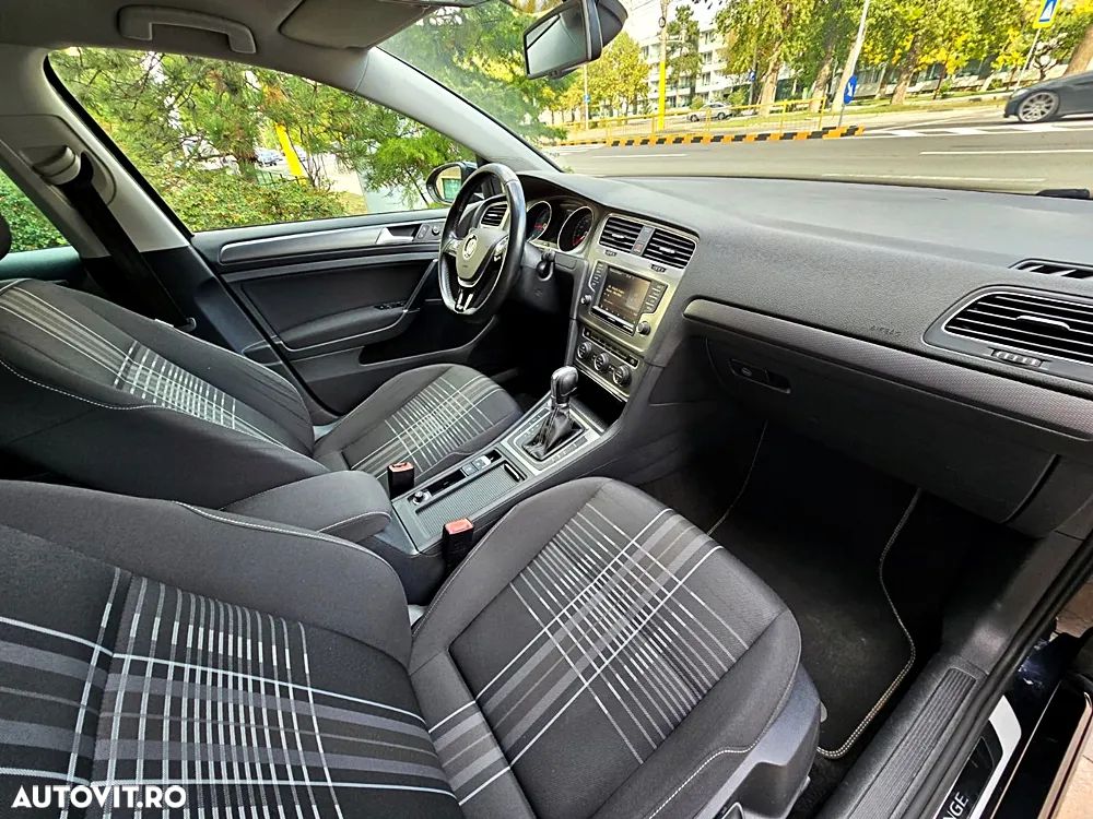 Volkswagen Golf 1.6 TDI BlueMotion Technology DSG Lounge - 11