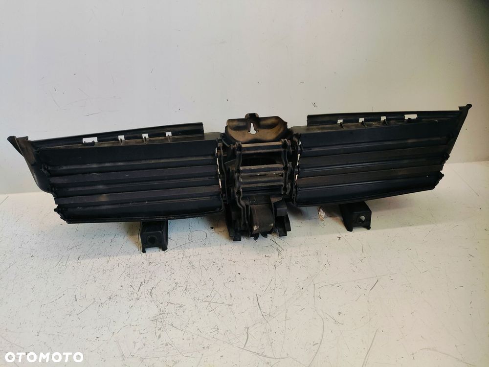 BMW E90 LIFT KIEROWNICA WLOT POWIETRZA ŻALUZJE PAS PRZÓD - 5