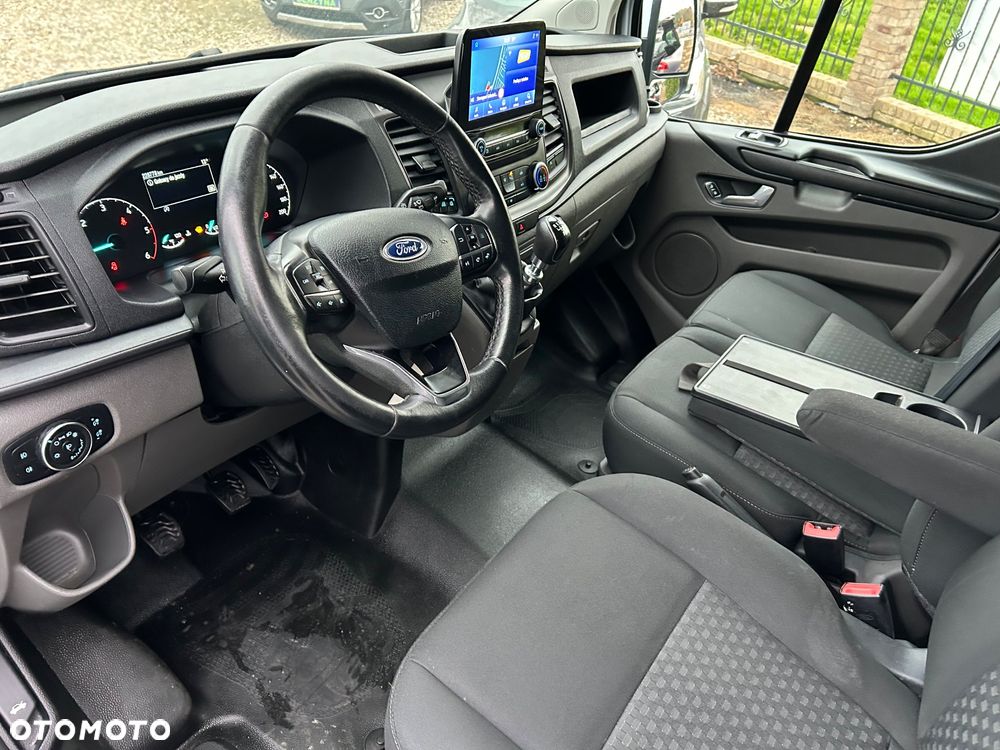 Ford Transit Custom 300 L2H1 Limited (bryg.) - 13