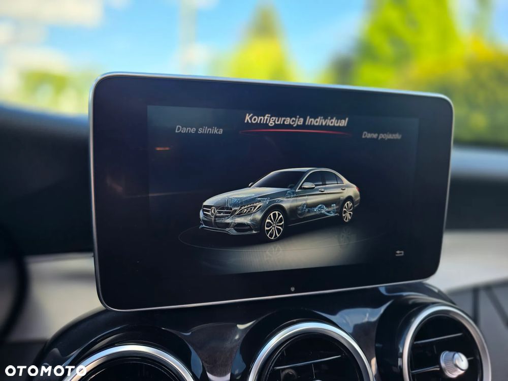 Mercedes-Benz Klasa C 300 7G-TRONIC Avantgarde - 16