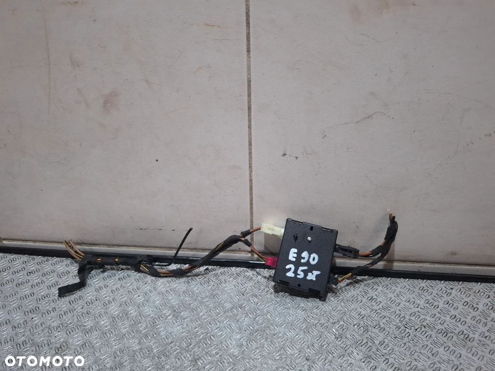 Moduł wzmacniacz anteny BMW 3 E90 2009 rok lift nr 9141491 - 2