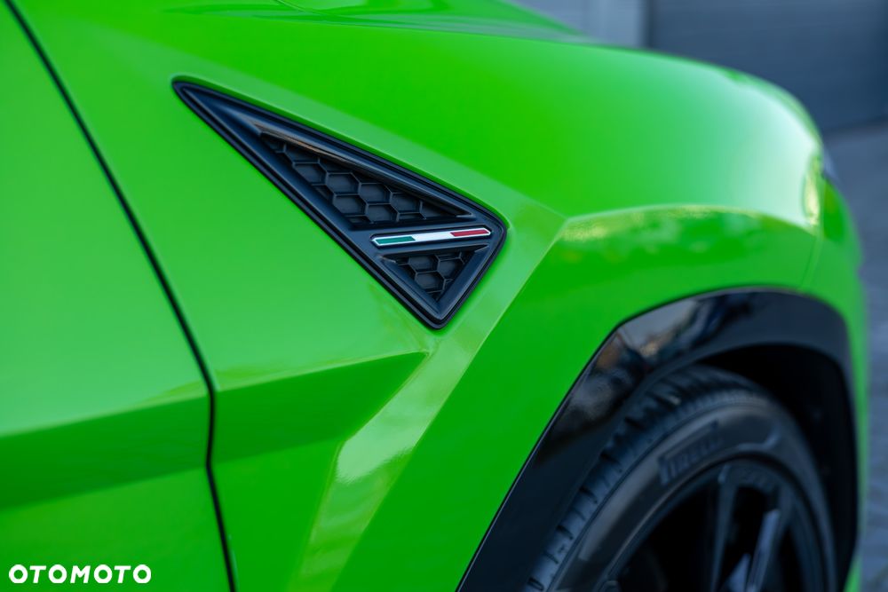 Lamborghini Urus - 13
