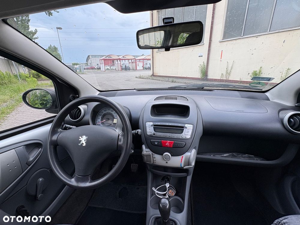 Peugeot 107 1.0 Trendy - 9