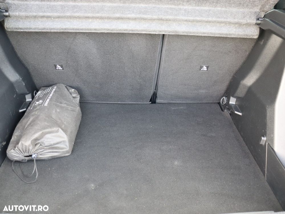 Peugeot 2008 1.2 L PureTech STT Active - 22