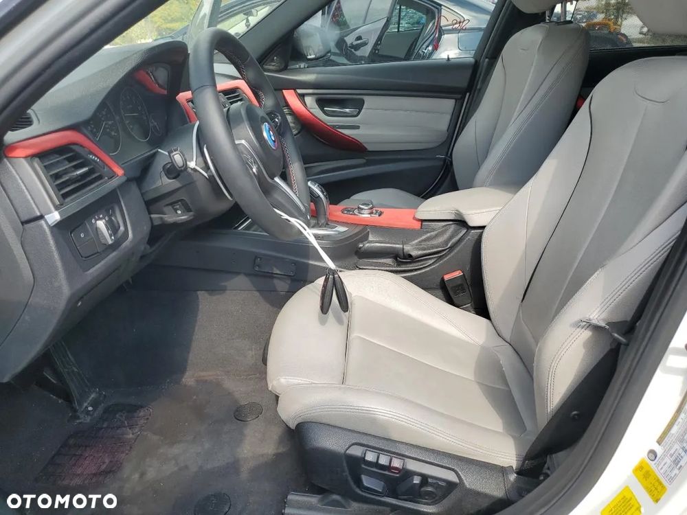 BMW Seria 3 335i - 7