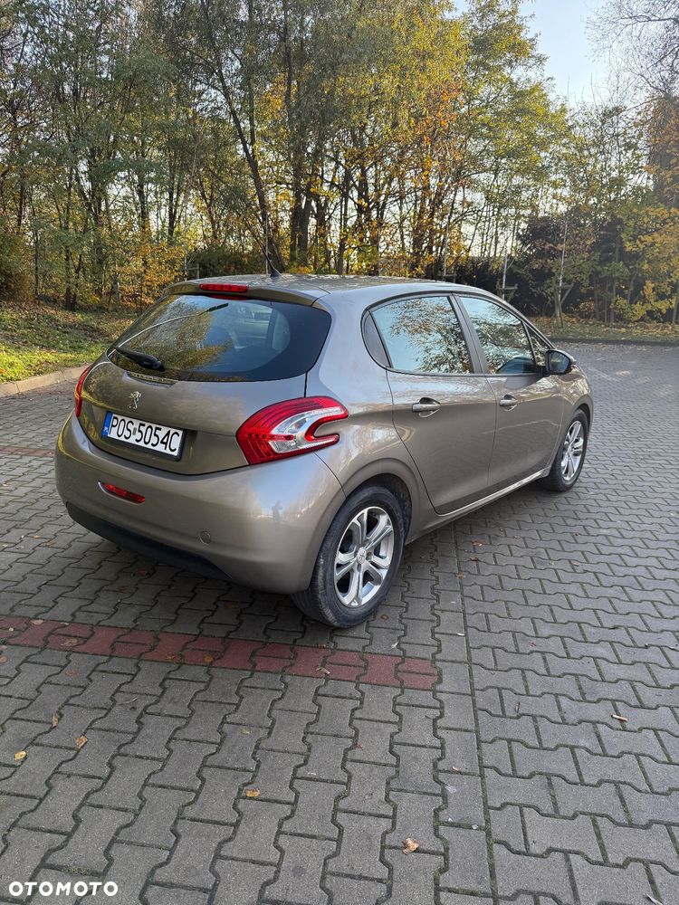Peugeot 208 1.4 VTi Allure - 12