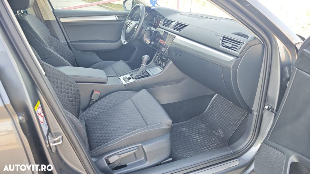 Skoda Superb 2.0 TDI DSG Ambition - 27