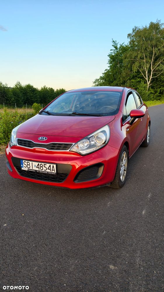 Kia Rio 1.2 L - 1