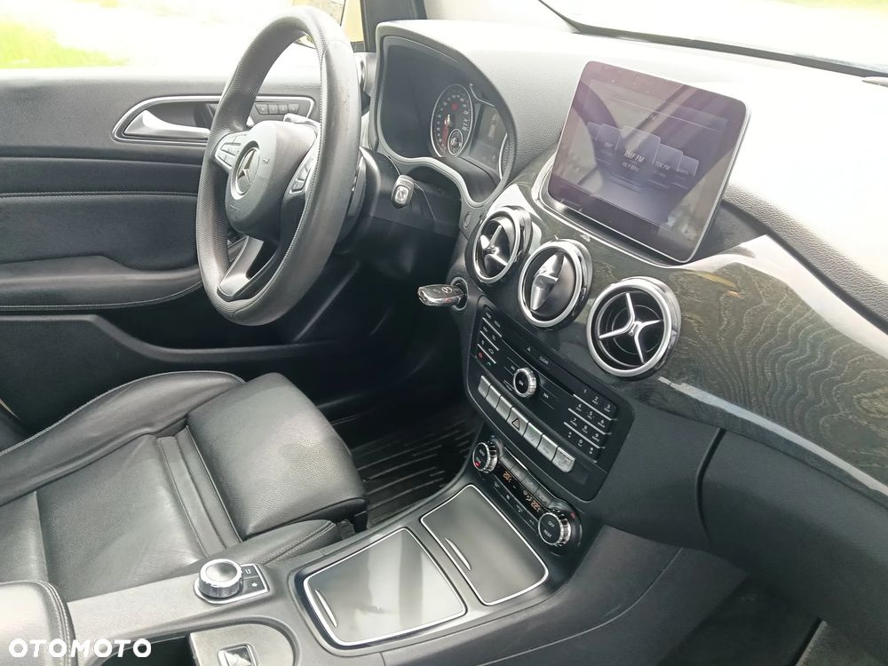 Mercedes-Benz Klasa B 180 d 7G-DCT Edition - 14