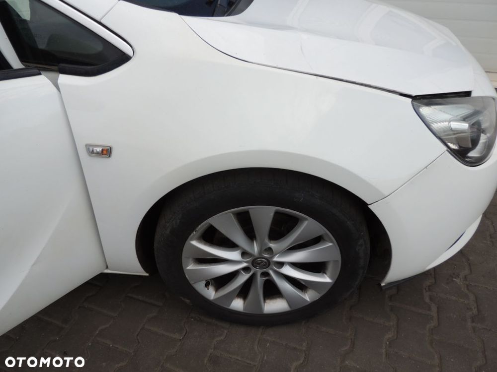 Ćwiartka nadwozia prawy przód OPEL Astra J GTC '14 1.4 T