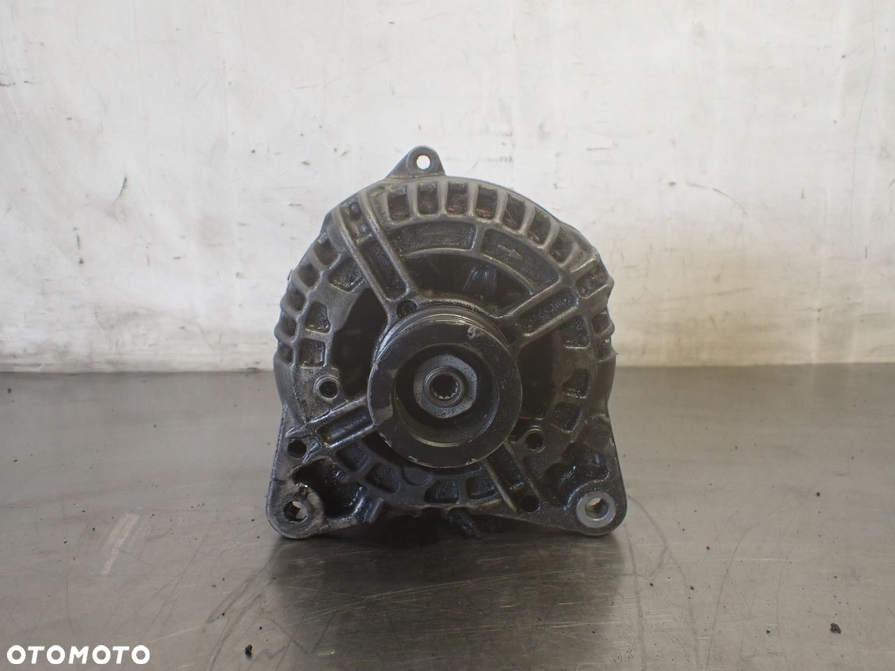 ALTERNATOR RENAULT LAGUNA 2.2 - 2