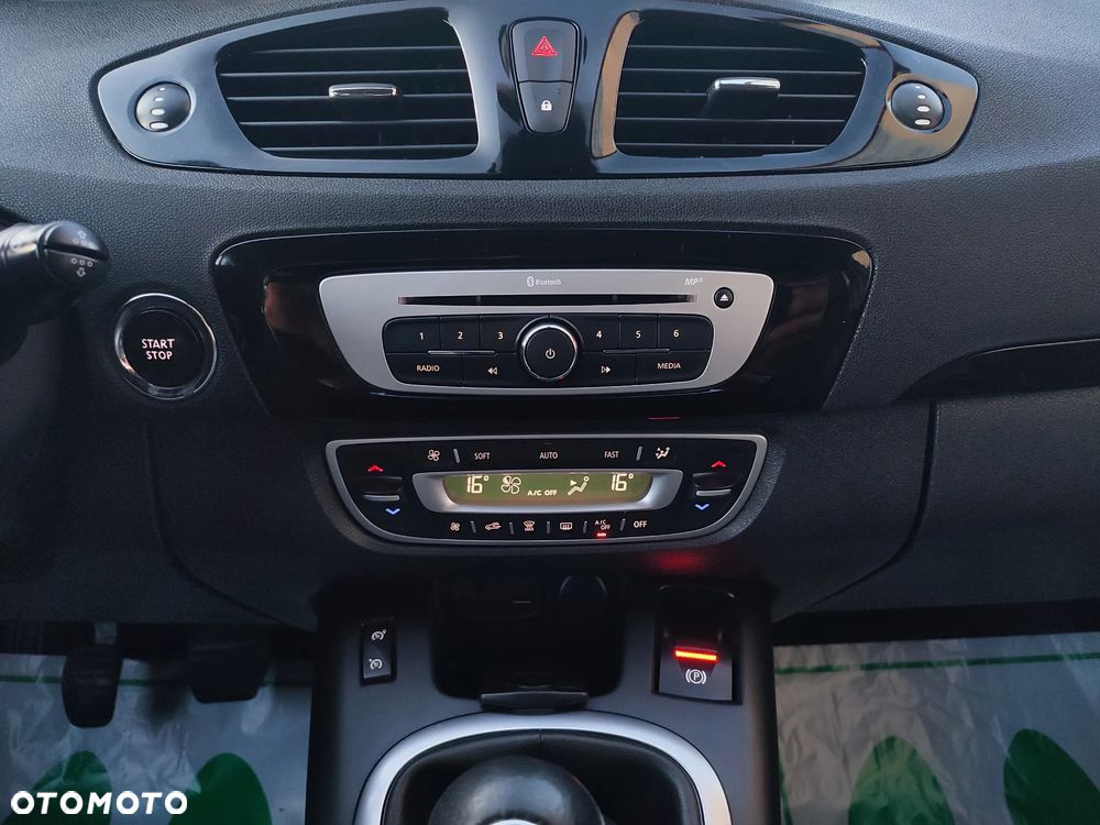 Renault Grand Scenic ENERGY TCe 130 BOSE EDITION - 30