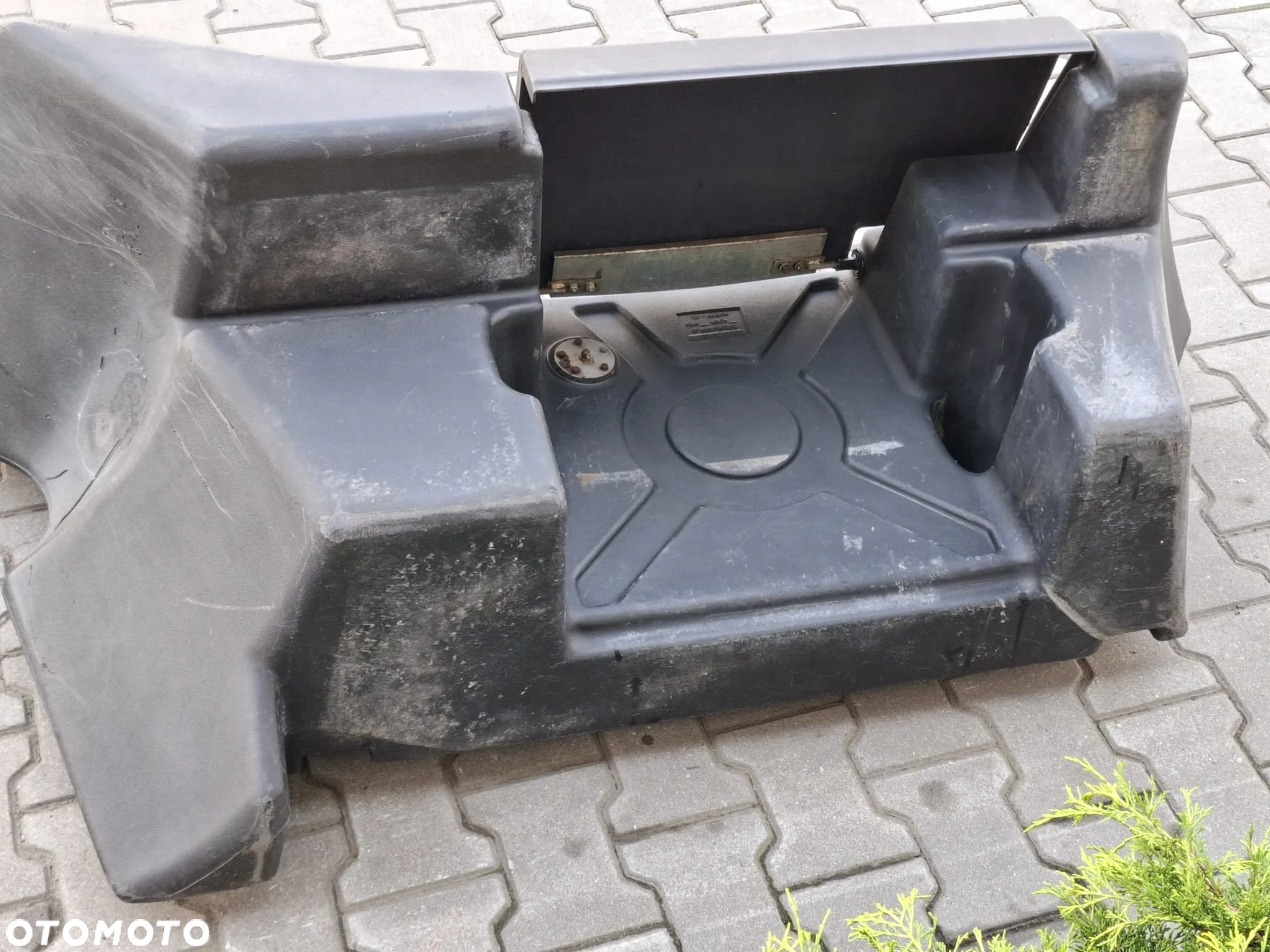 ZBIORNIK PALIWA JCB 526-55 526S - 4