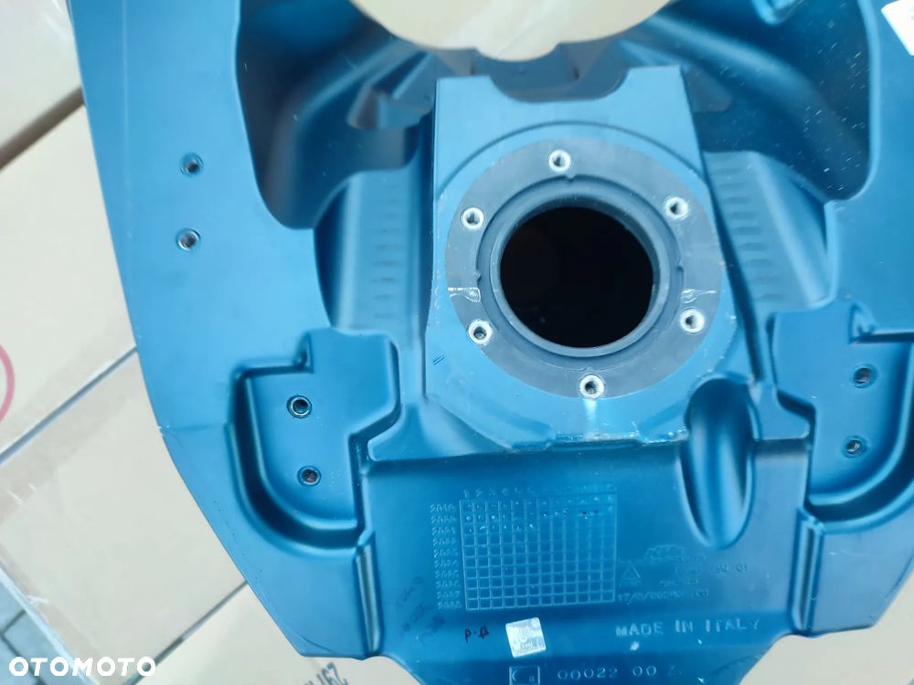 Bak, zbiornik paliwa KTM 390 Adventure - 36