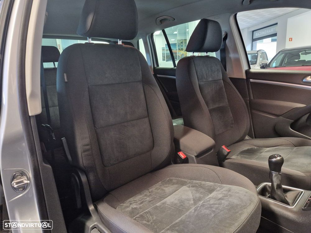 VW Tiguan 2.0 TDi Sport BlueMotion - 13