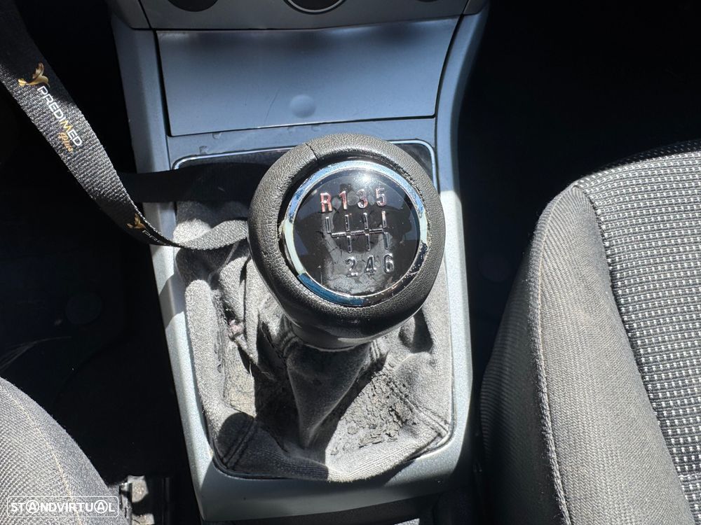 Opel Astra GTC 1.9 CDTI - 18