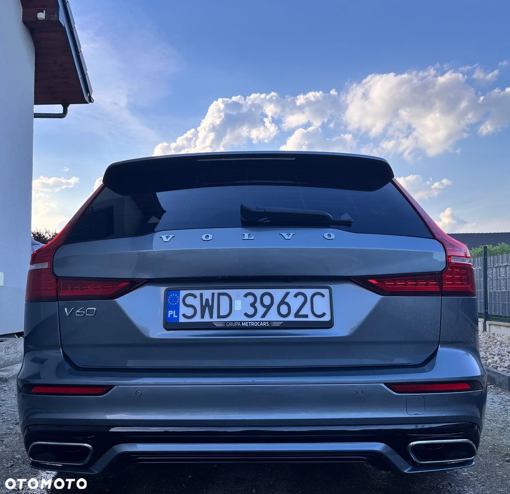 Volvo V60 B4 B R-Design - 7