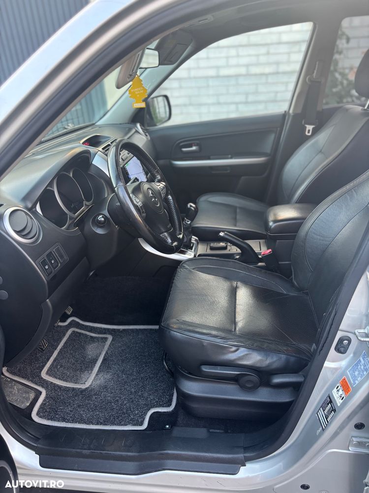 Suzuki Grand Vitara 1.9 DDiS Club - 11