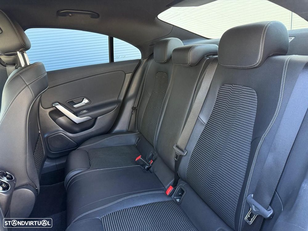 Mercedes-Benz A 180 Limousine d Progressive Aut. - 28