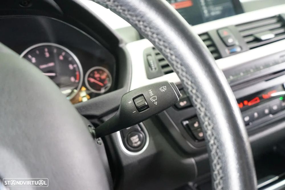 BMW 320 d Aut. Efficient Dynamics Edition - 24