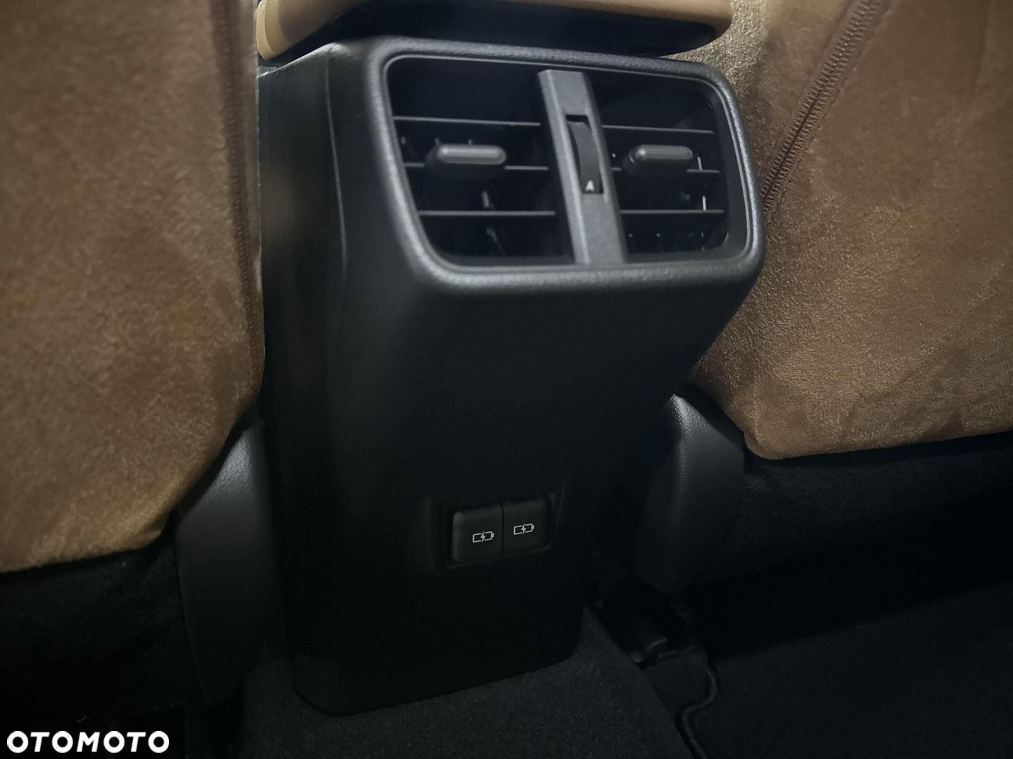 Lexus UX - 13
