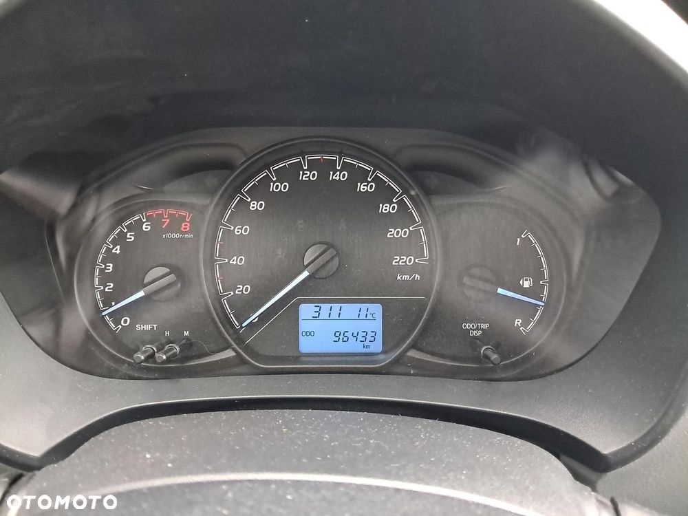 Toyota Yaris - 16