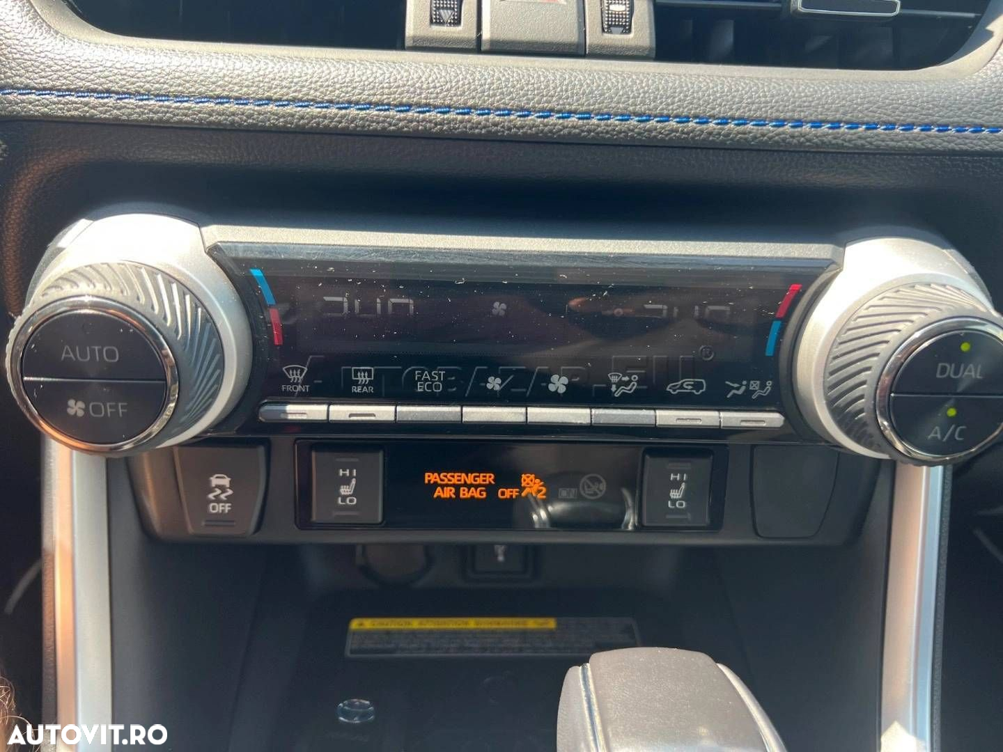 Toyota RAV4 - 8