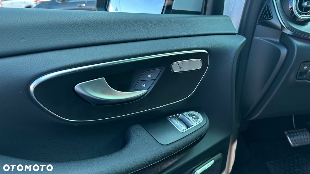 Mercedes-Benz Klasa V 300 d 9G-Tronic Exclusive (długi) - 13