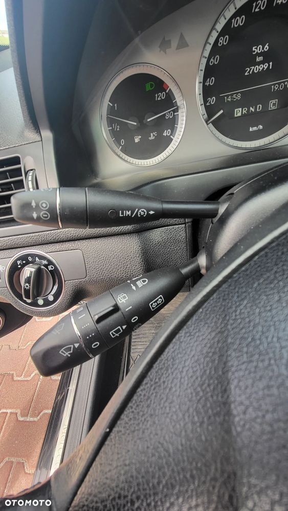 Mercedes-Benz Klasa C 180 Kompressor Automatik BlueEFFICIENCY Avantgarde - 8