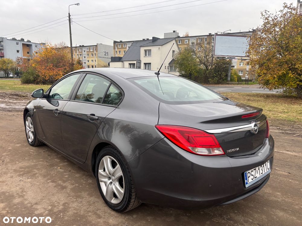Opel Insignia 1.6 - 4