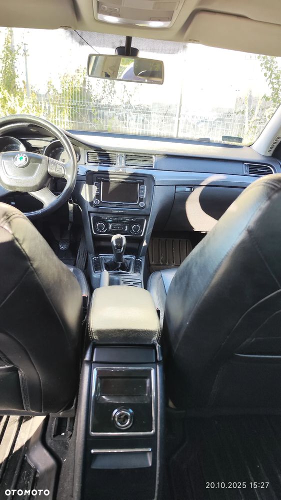 Skoda Superb Combi 2.0 TDI Ambition - 16
