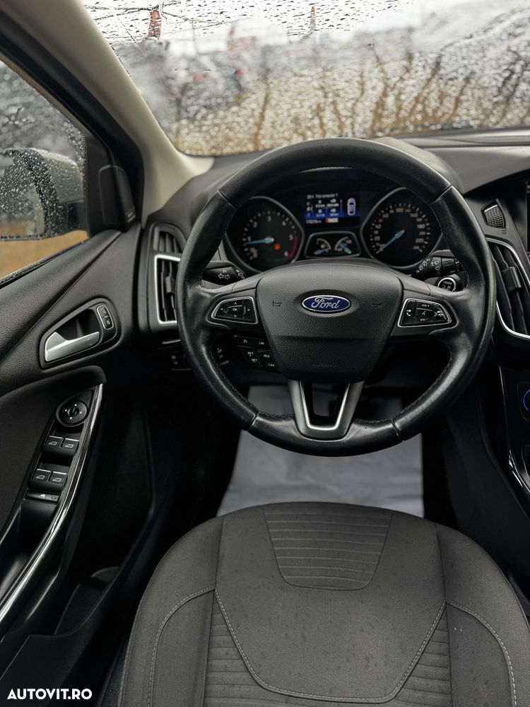 Ford Focus - 20