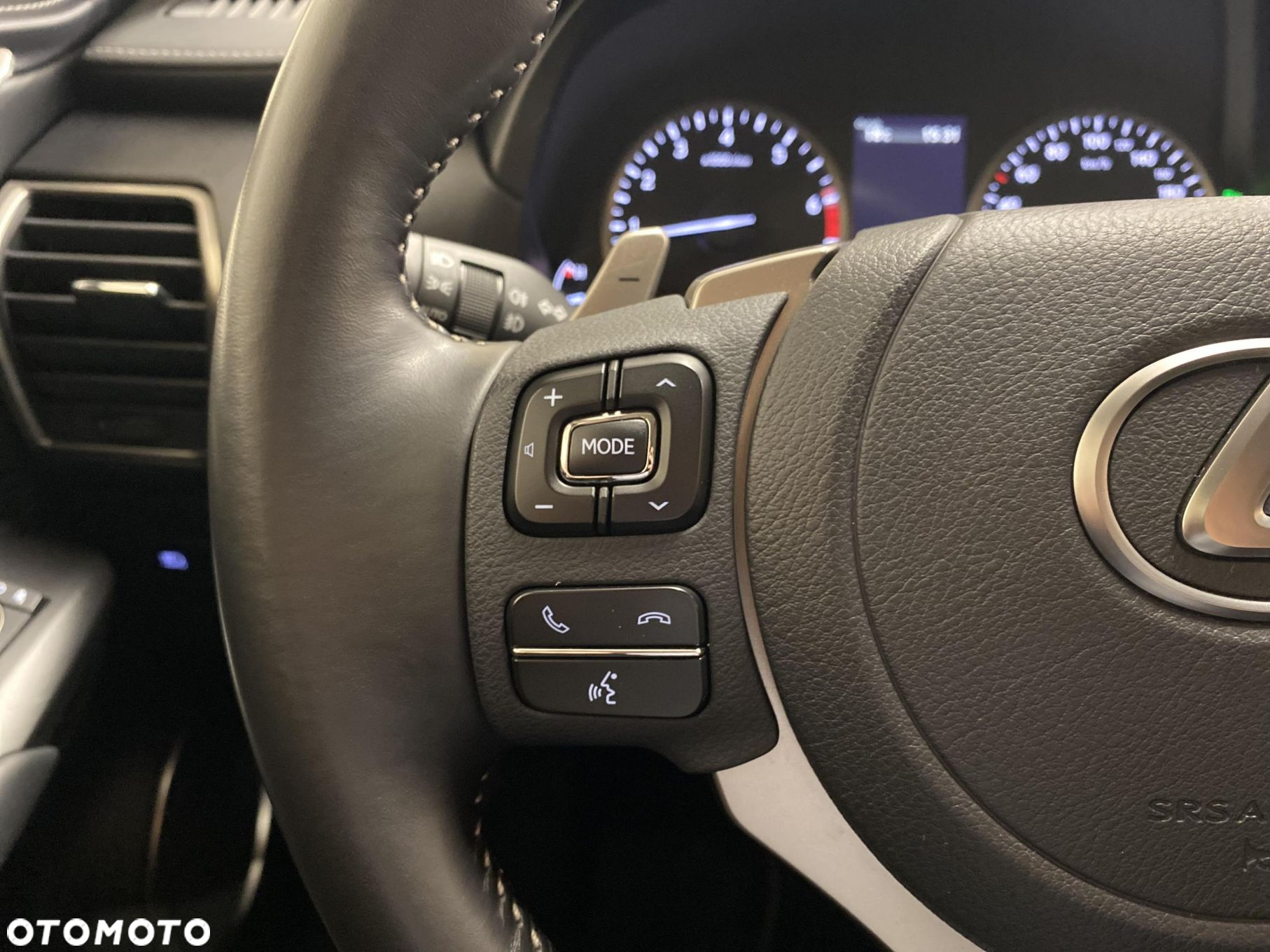 Lexus NX 300 F Impression AWD - 13
