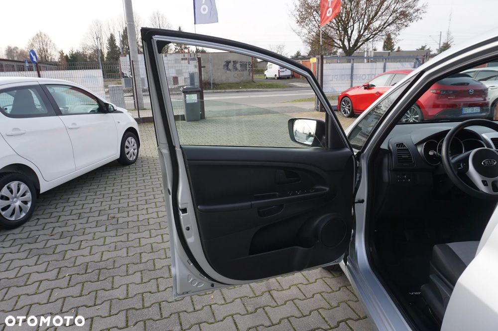 Kia Venga 1.4 Business Line - 18