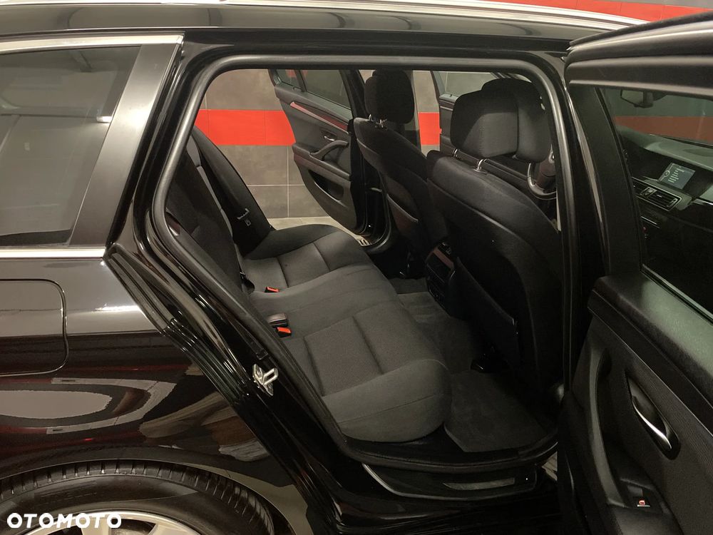 BMW Seria 5 520d Touring - 24
