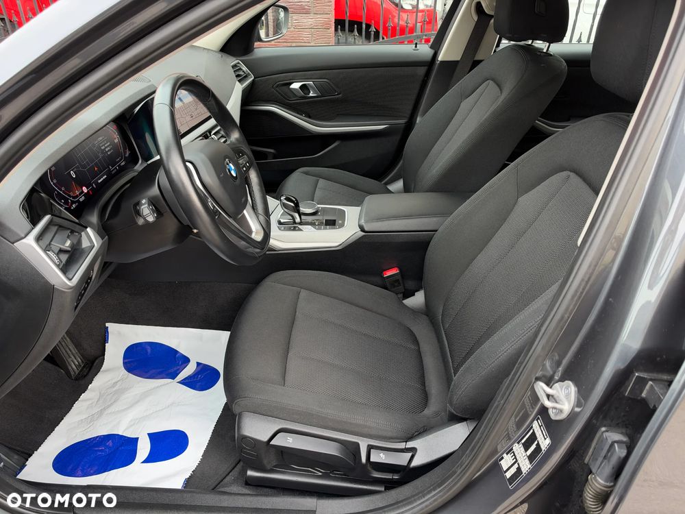 BMW Seria 3 318i Advantage - 10