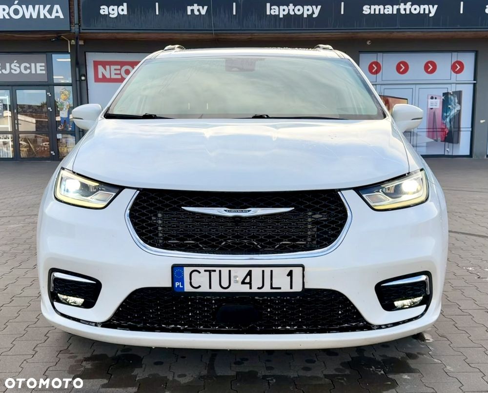 Chrysler Pacifica - 8