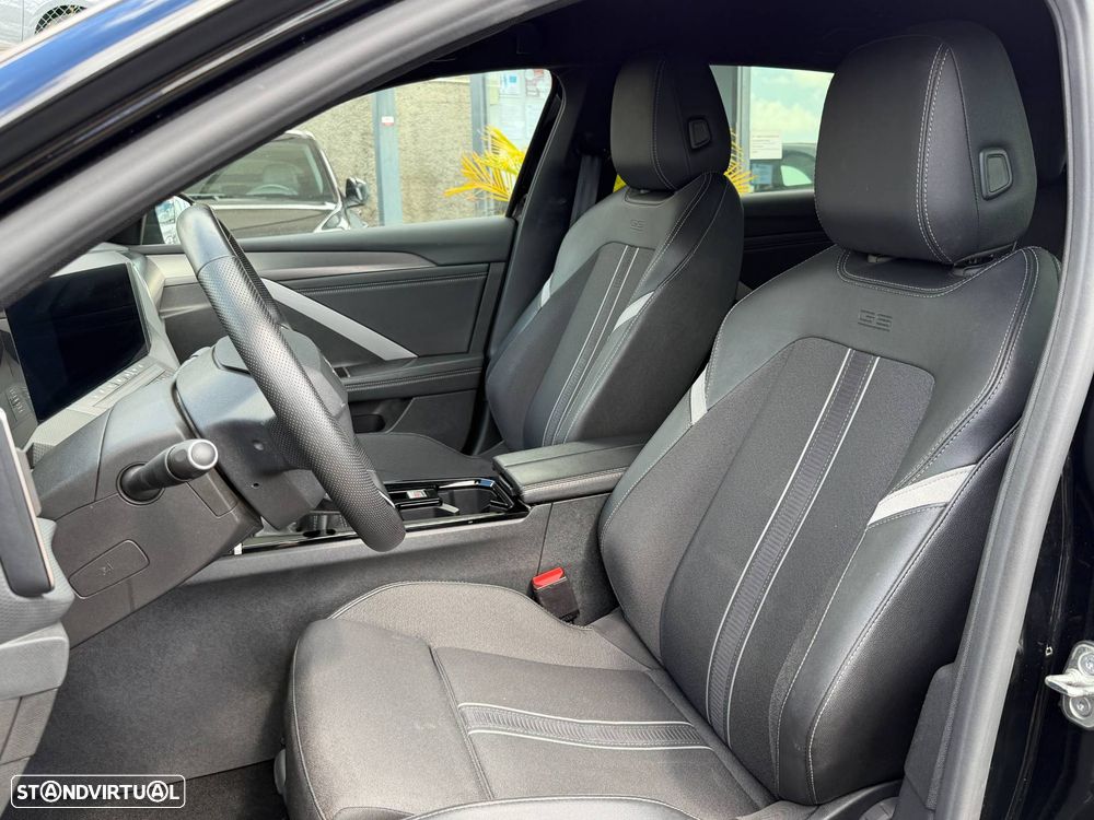 Opel Astra 1.2 T GS Line - 9