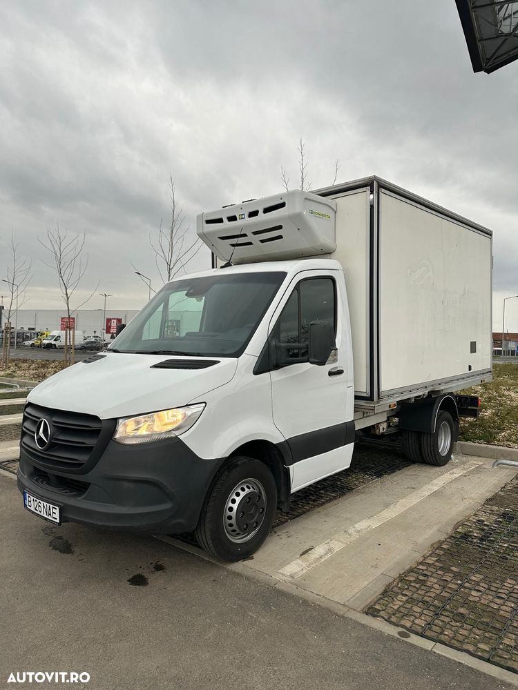 Mercedes-Benz Sprinter - 2