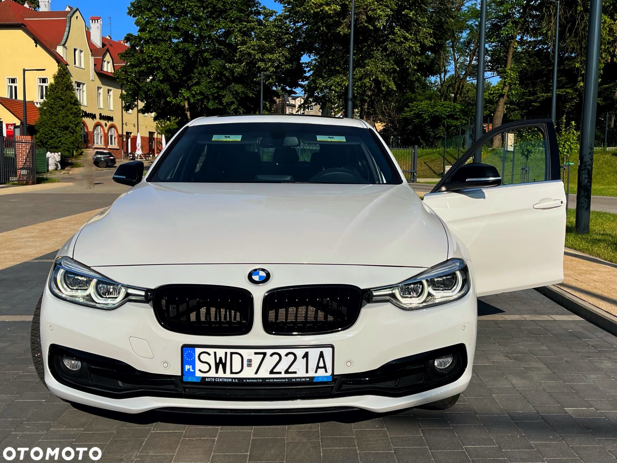BMW Seria 3 330i xDrive Sport Line Shadow - 1