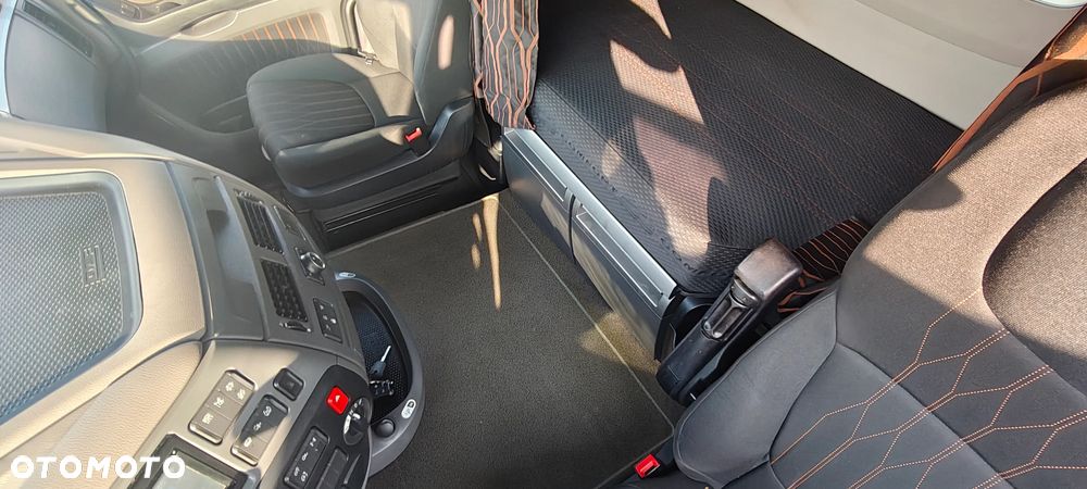 DAF XF 480 Low Deck - 8
