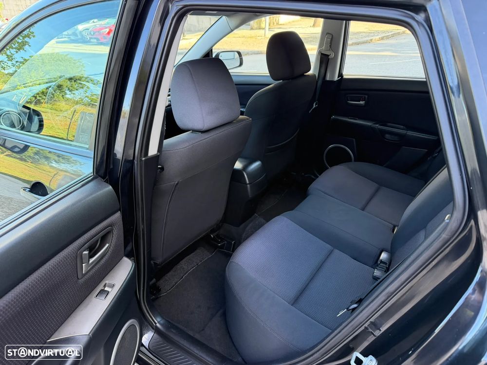 Mazda 3 Hatchback MZR 1.4 Exclusive - 6