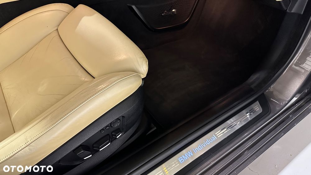 BMW Seria 5 520d - 32