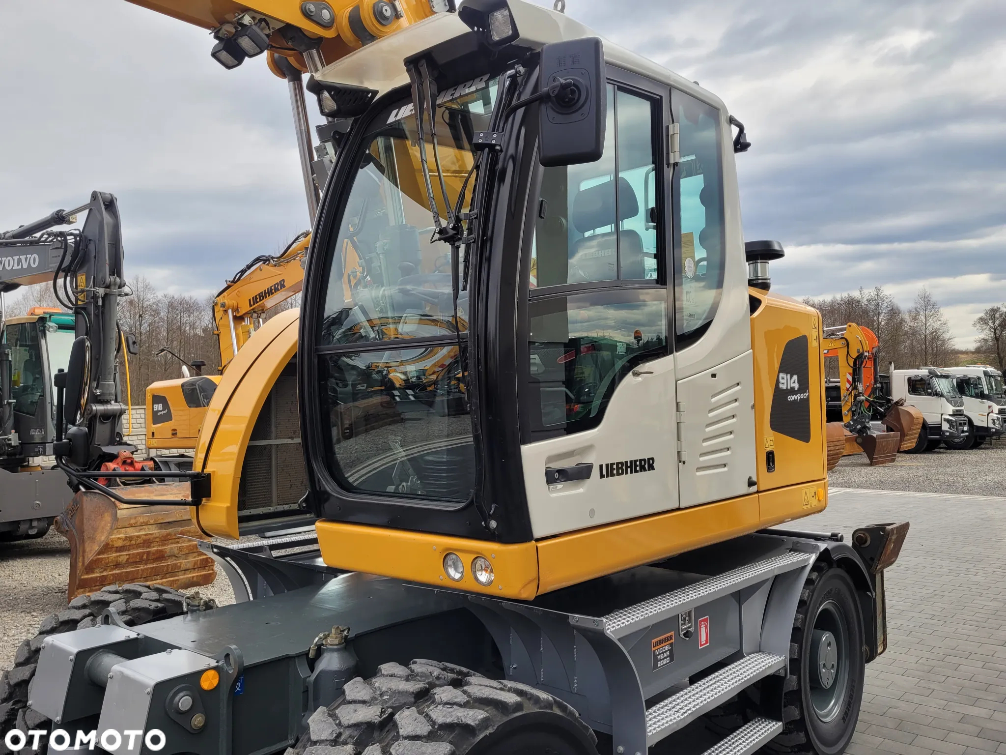 Liebherr A914 compact / 3500h / 2020rok / STAN IDEALNY / - 8