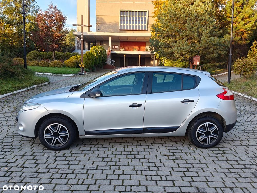 Renault Megane 1.5 dCi Authentique - 4