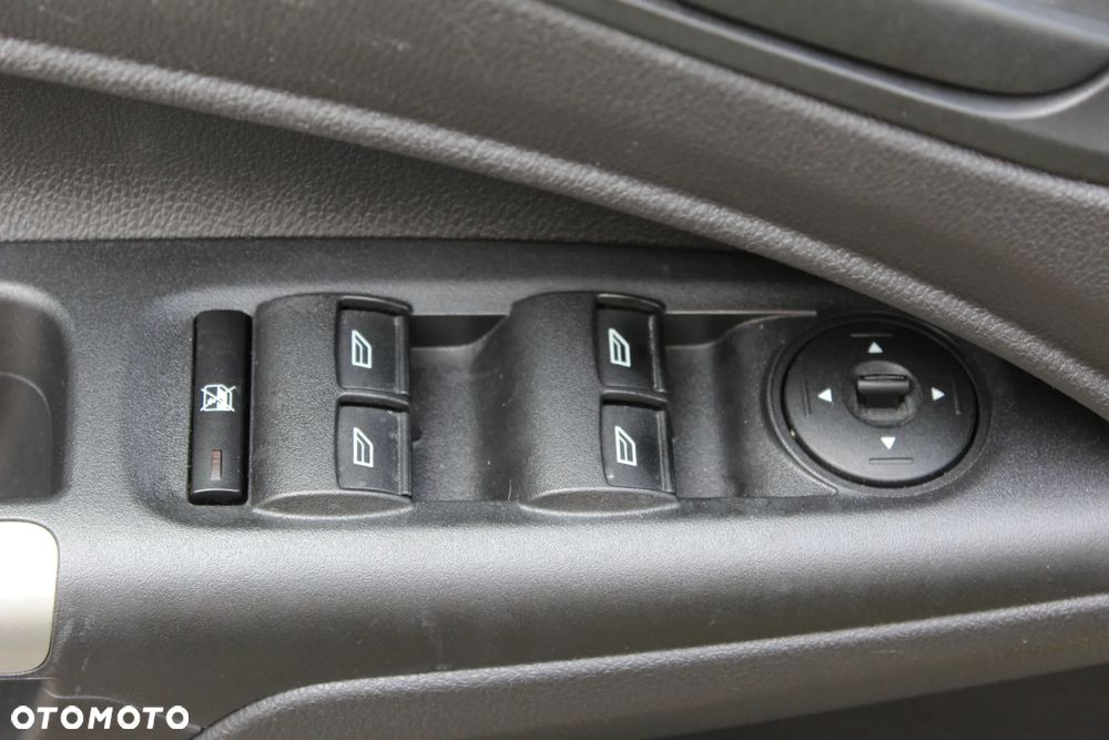 Ford Tourneo Connect Gr 1.6 TDCi Titanium - 17