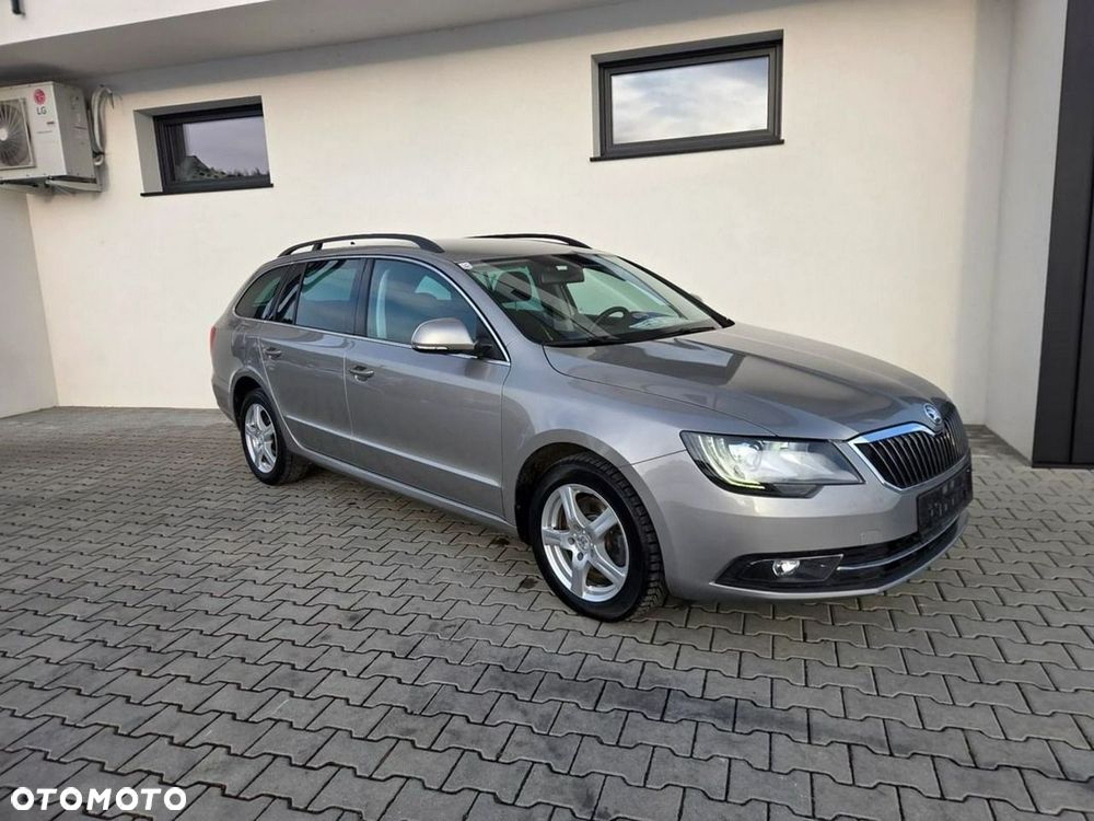 Skoda Superb 2014 photo 5
