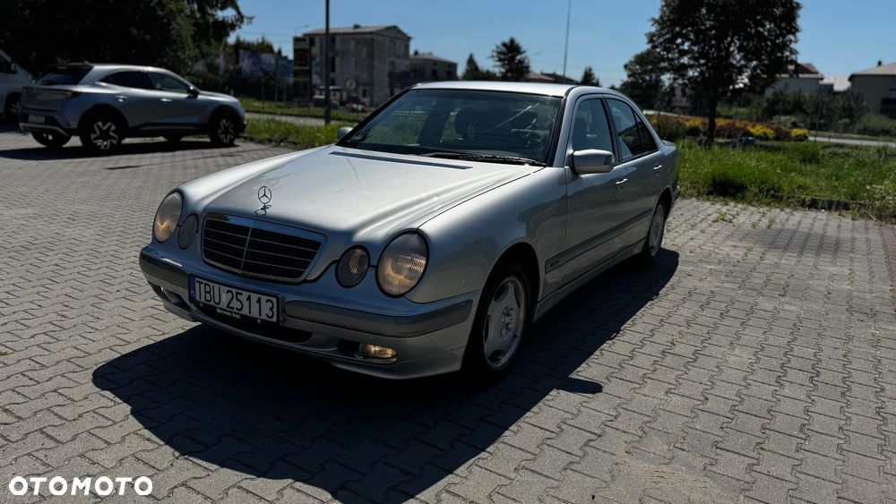 Mercedes-Benz Klasa E 200 Kompressor Classic - 10